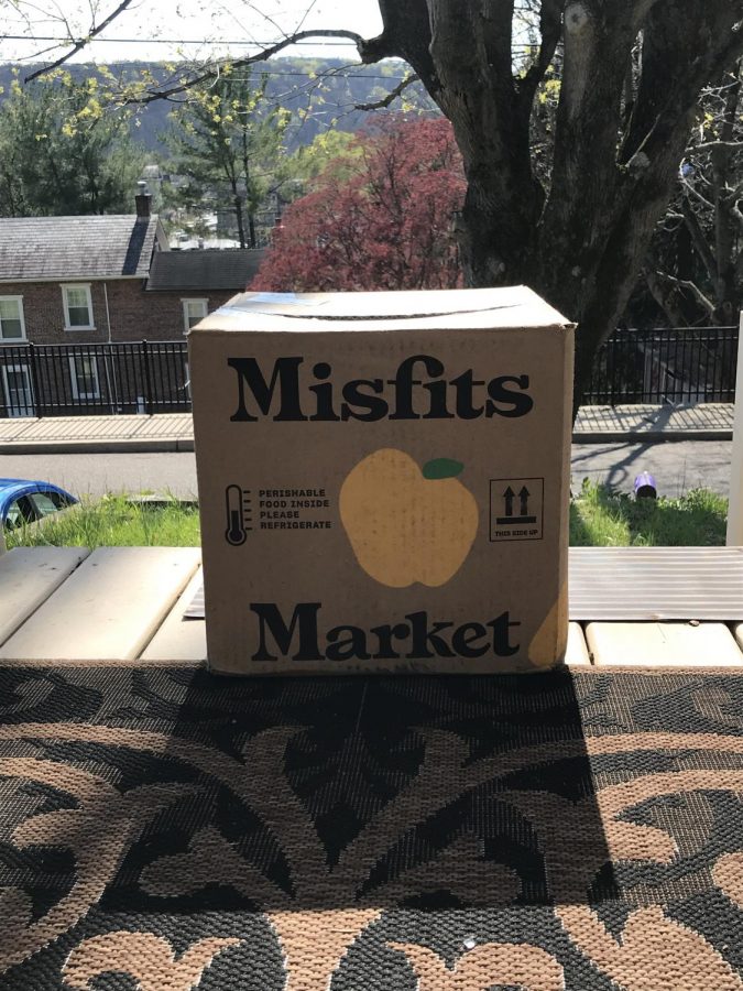 Amid social distancing, Misfits Market still delivers fresh produce directly to customers doors.