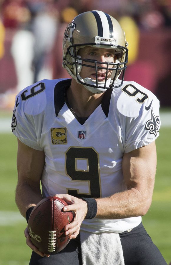 Drew Brees hopes to defeat Tom Bradys Buccaneers for the third time this season.