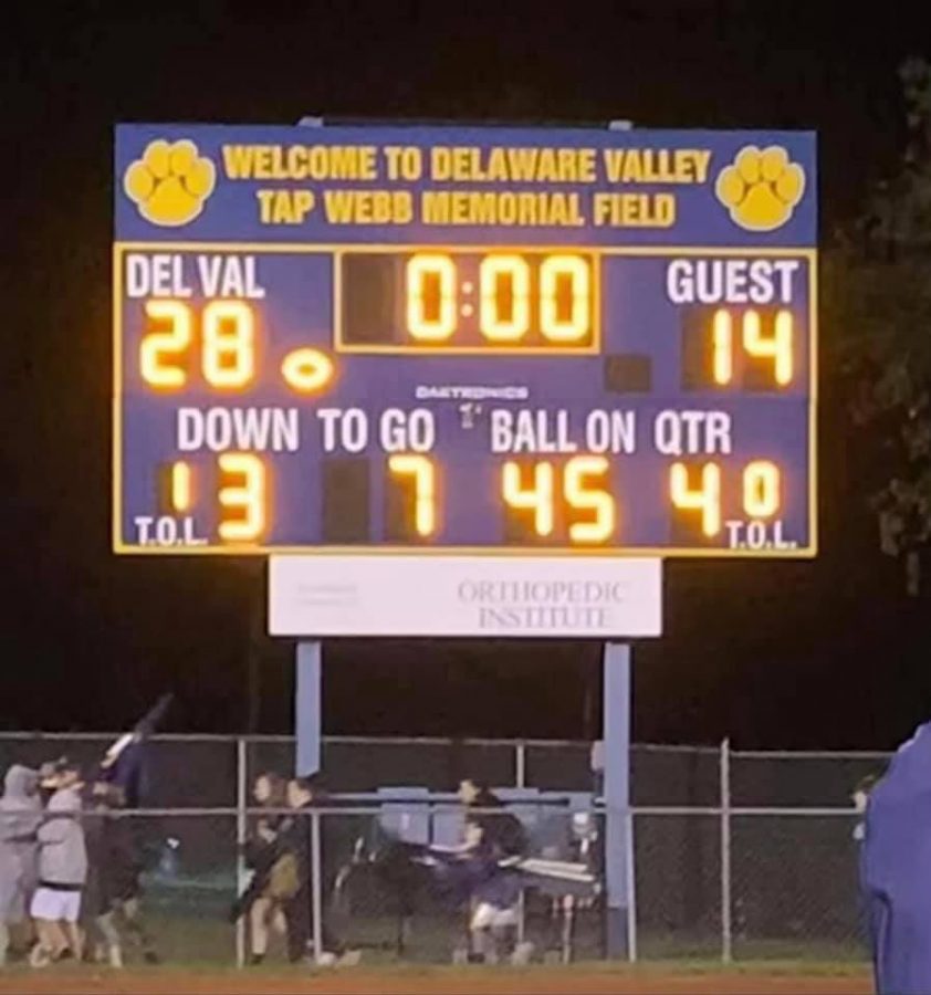 Del Val Football continued its undefeated season last Friday with its Homecoming night defeat of rival Bernards.