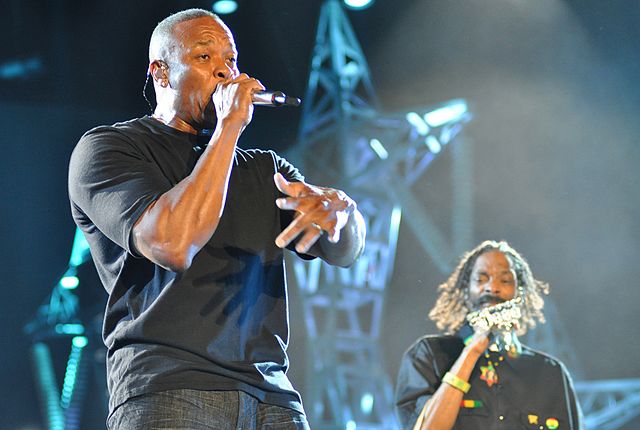 Dr. Dre and Snoop Dogg have performed together before, like 2012s Coachella Festival.