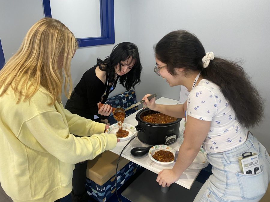 After cleaning up, Mr. Smith had shared his homemade vegan chili with the lead editors after a long, fun day! Del Val would like to thank everyone who could attend, and those who donated! The Delphi hopes to keep this convention going, and start a new tradition!
