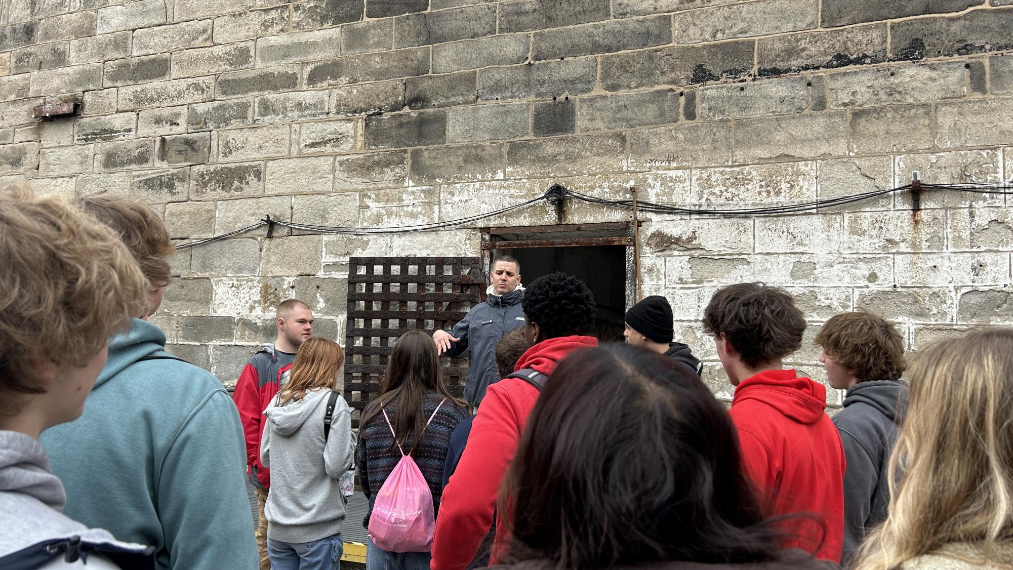 Del+Vals+Crime+and+Lit+and+Criminal+Justice+classes+visit+the+Eastern+State+Penitentiary.