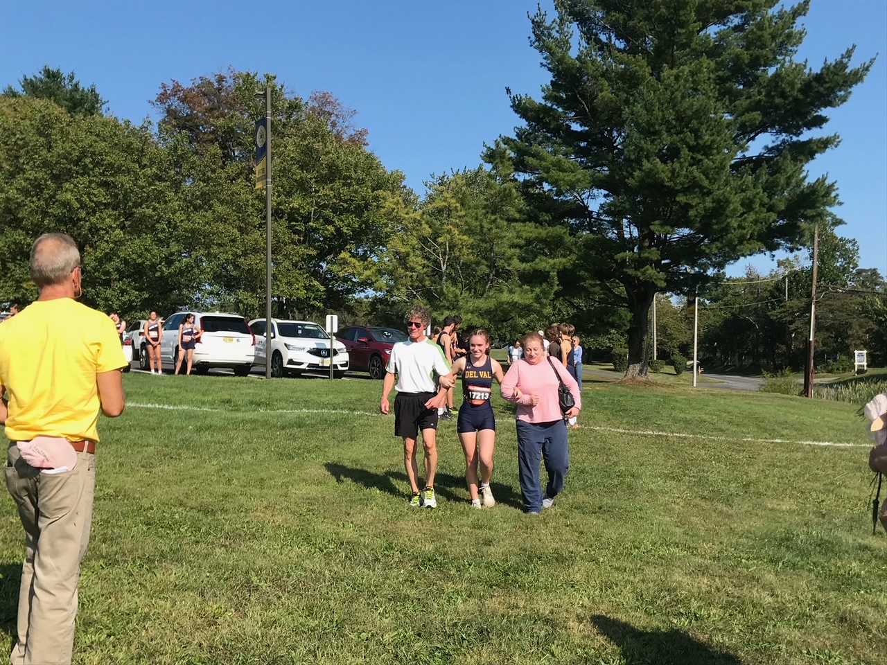 Del Val’s runners take off on Senior Night