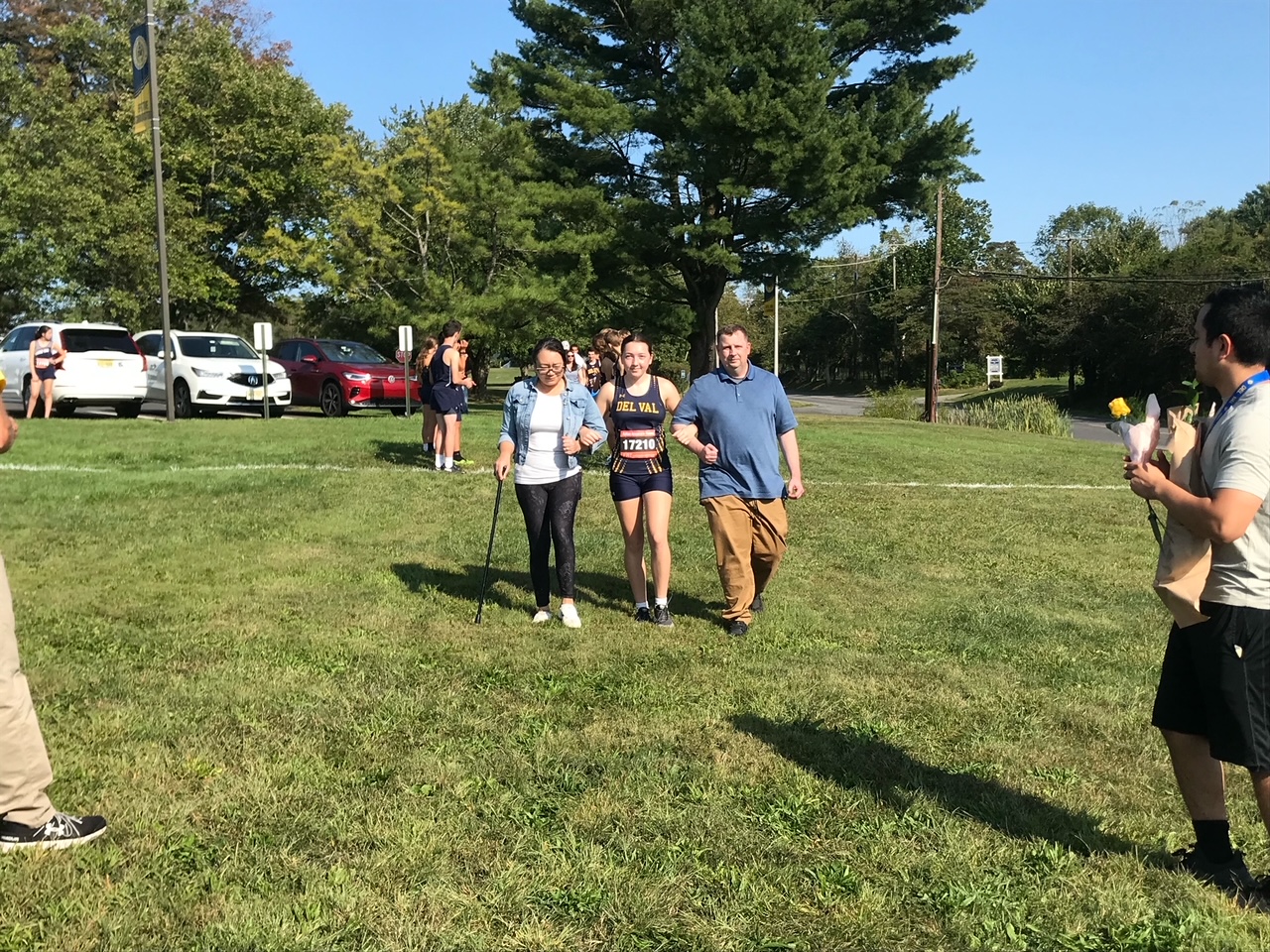 Del Val’s runners take off on Senior Night