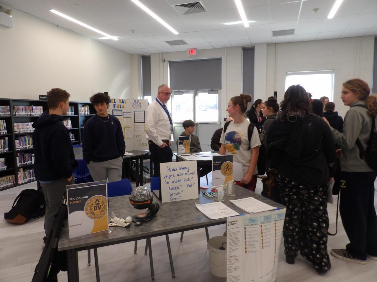 The course fair gave students a great opportunity to interact with one another and get insight into others' schedules for next year.