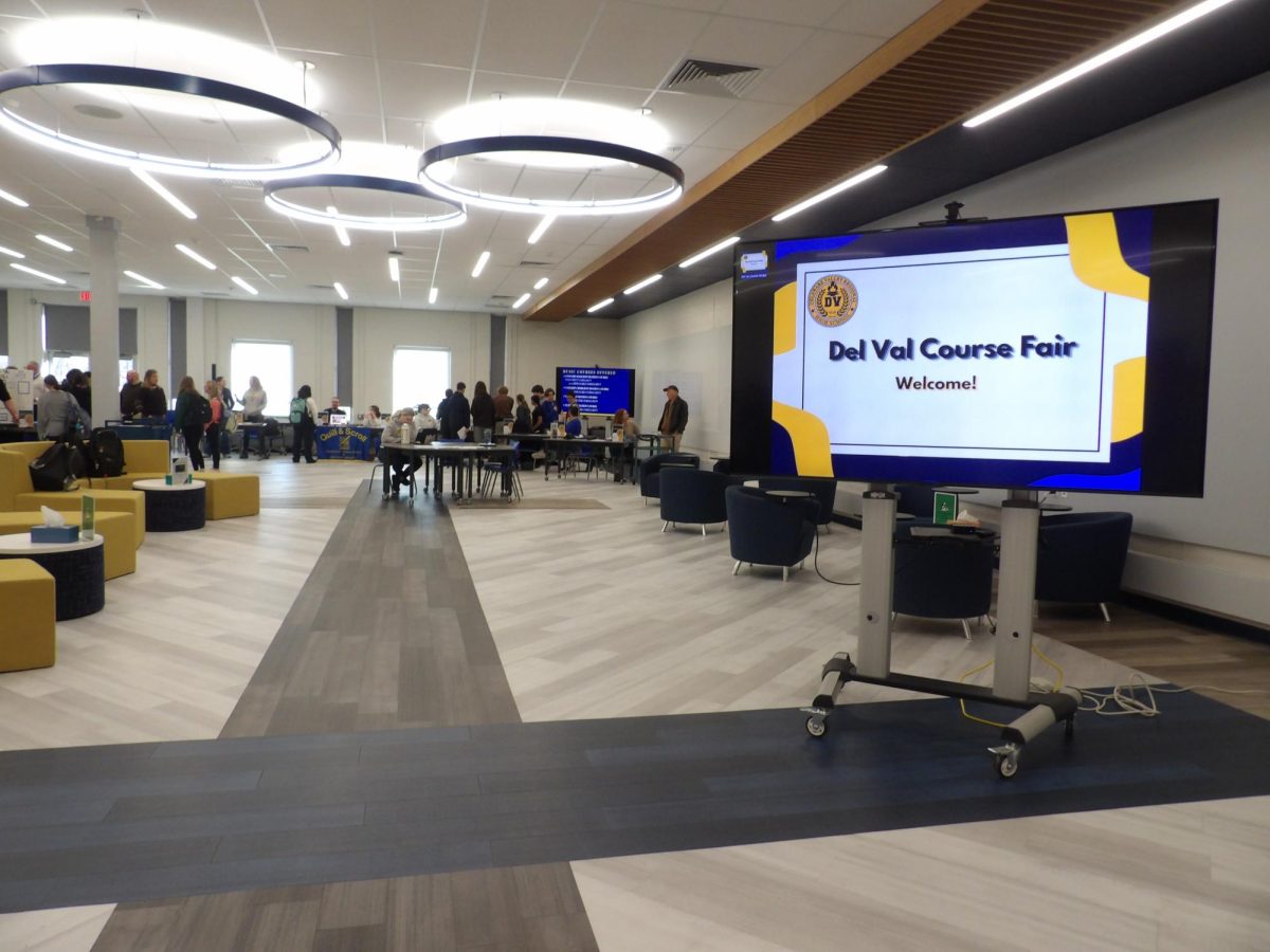 Del Val held its annual course fair on Dec. 19 to help students pick classes for next year. The event took place in The Commons ahead of scheduling assemblies the following week.