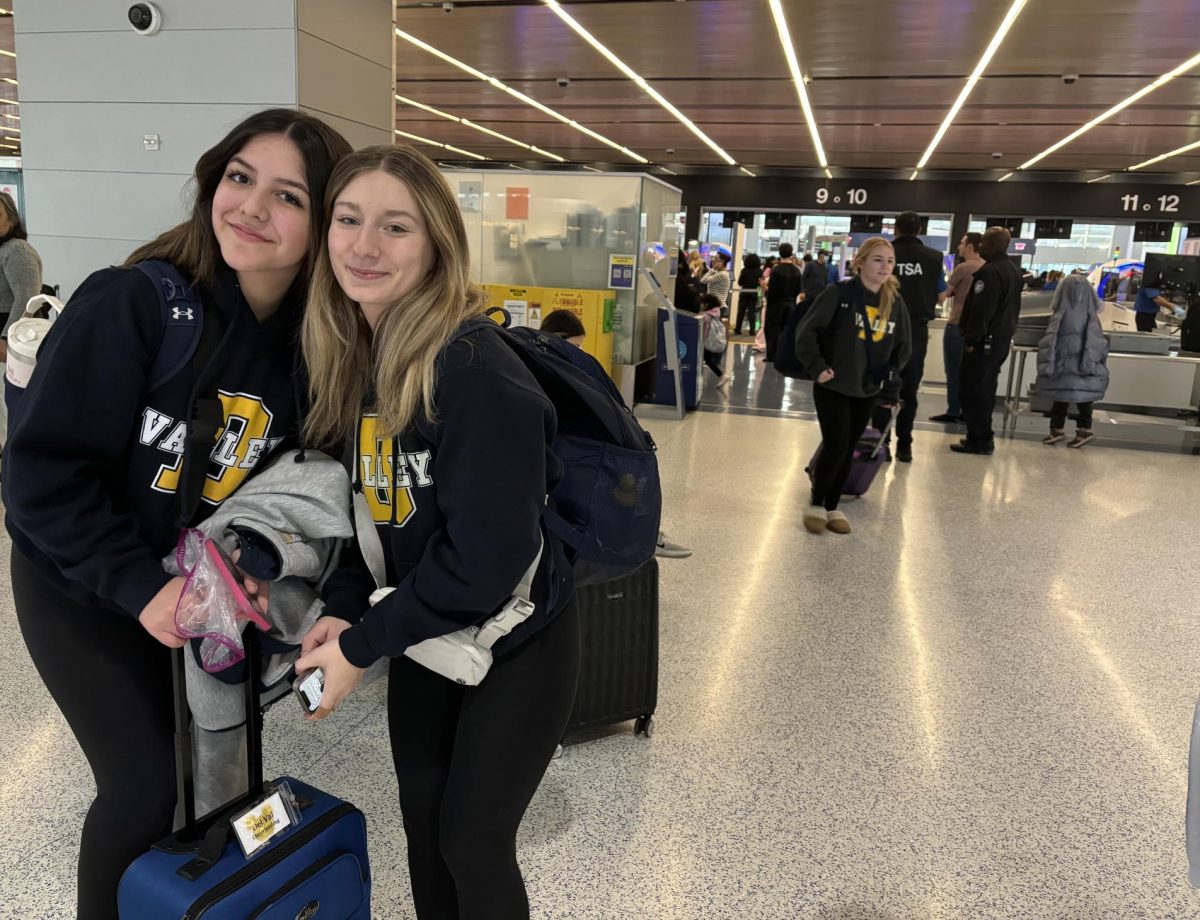 On Feb. 5, Del Val Cheerleading made it to the airport for the 2025 UCA Nationals in Orlando, Florida. The team had been working together since June and were prepared to take on another successful week at Nationals. Last year, the team placed third in the nation which meant they were hungry for redemption.