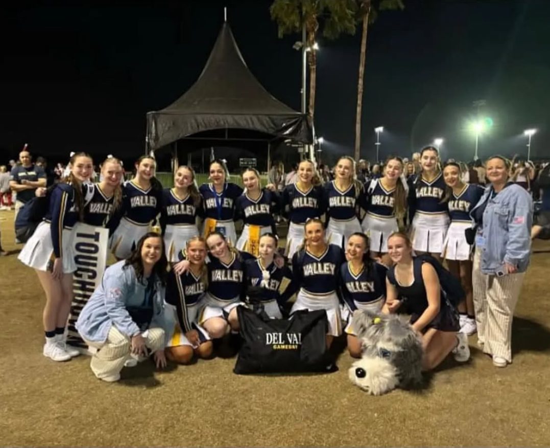 Del Val travels to Florida for cheerleading nationals