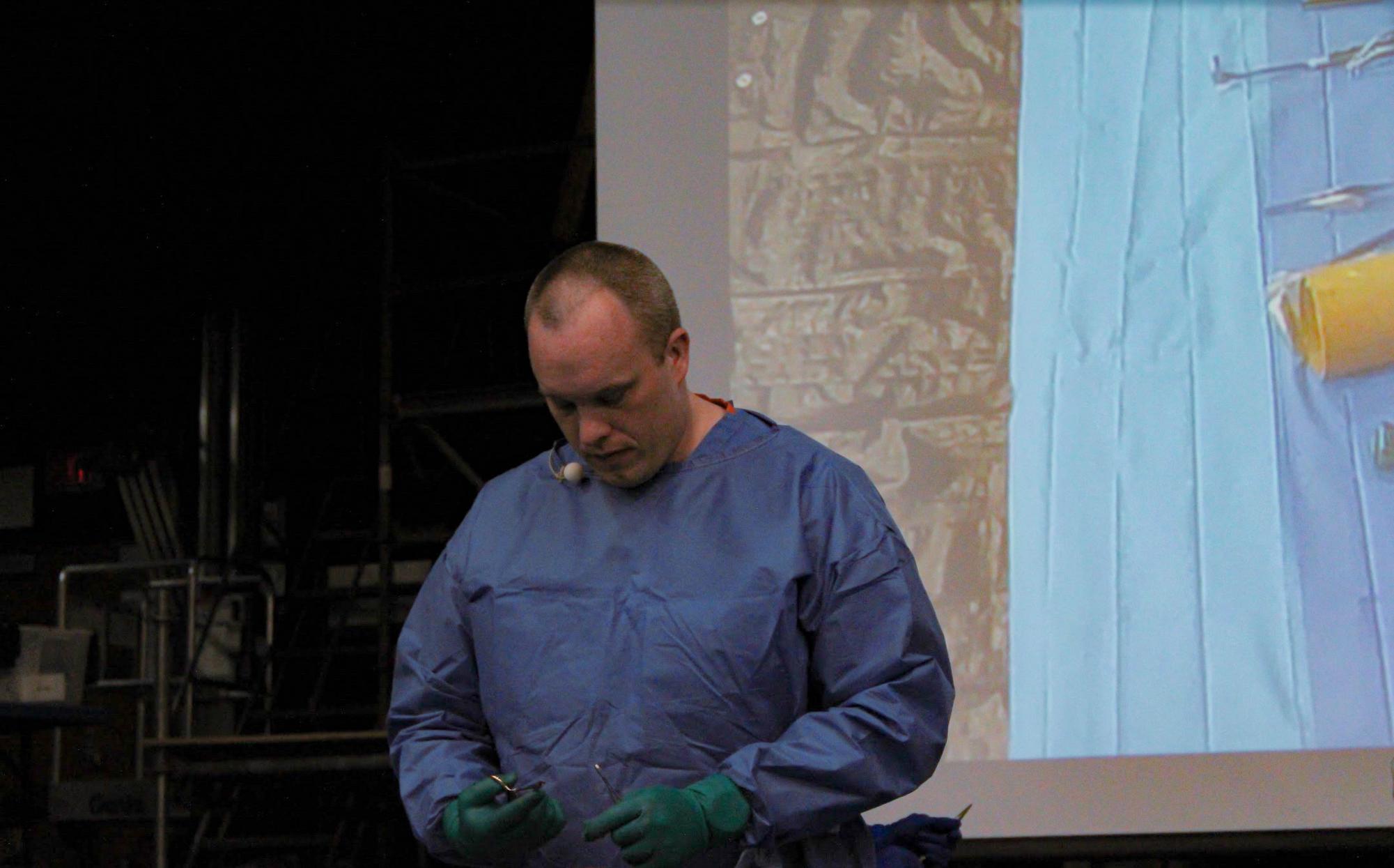 Biomed students dissect cadaver lab