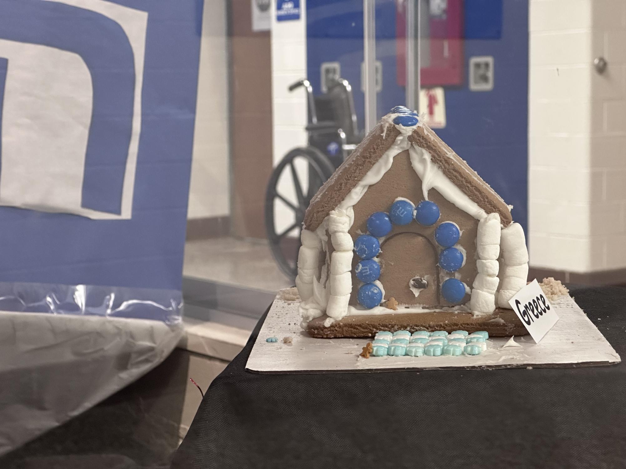 Competing for candy: International Club hosts annual Gingerbread House Making contest