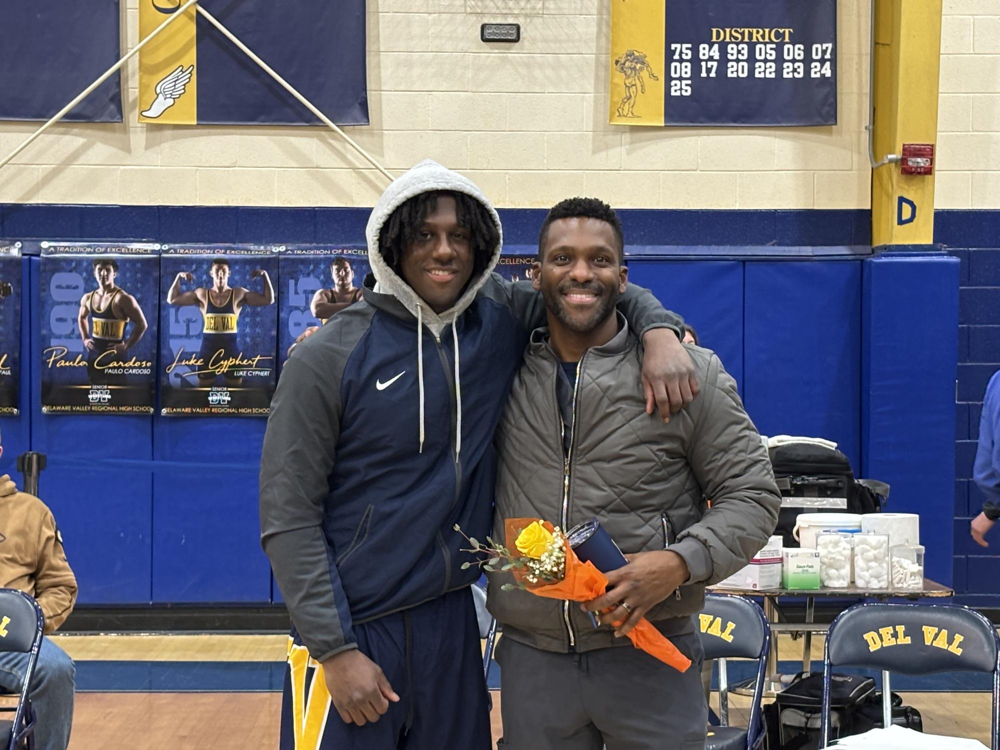 Del Val wrestling team celebrates 2025-26 seniors