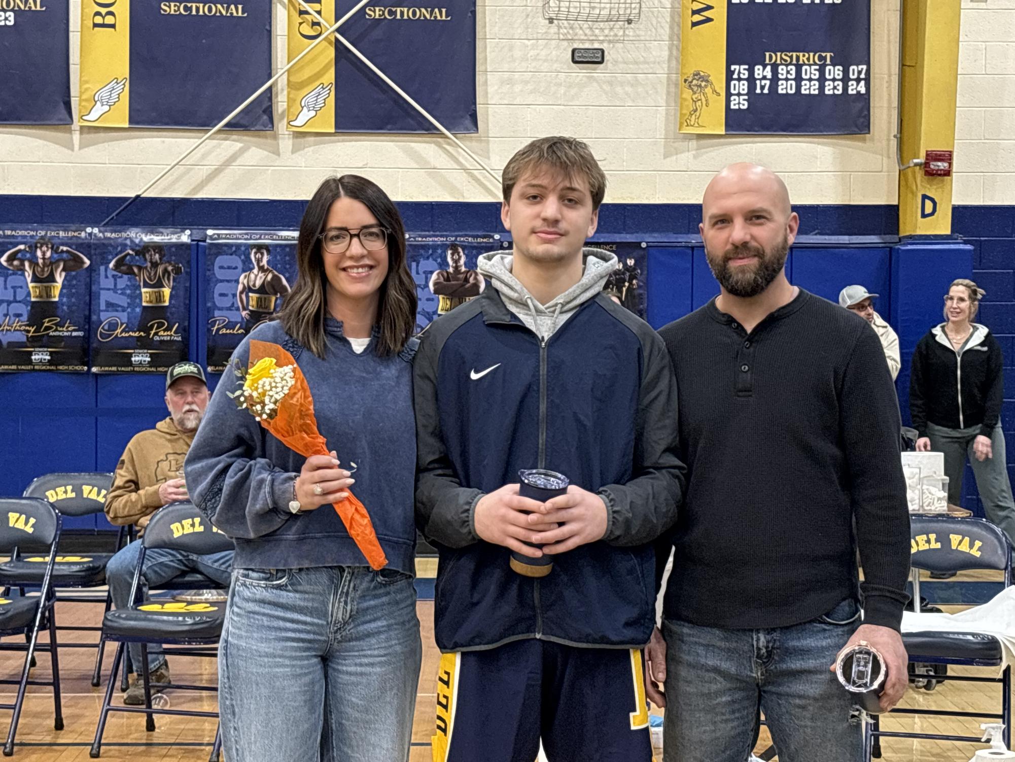 Del Val wrestling team celebrates 2025-26 seniors