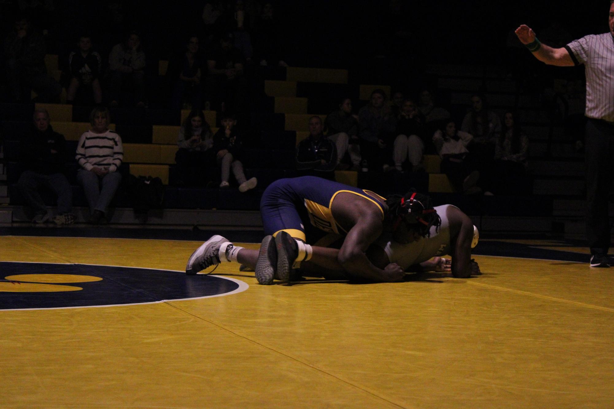 Del Val Wrestling finishes record-breaking regular season