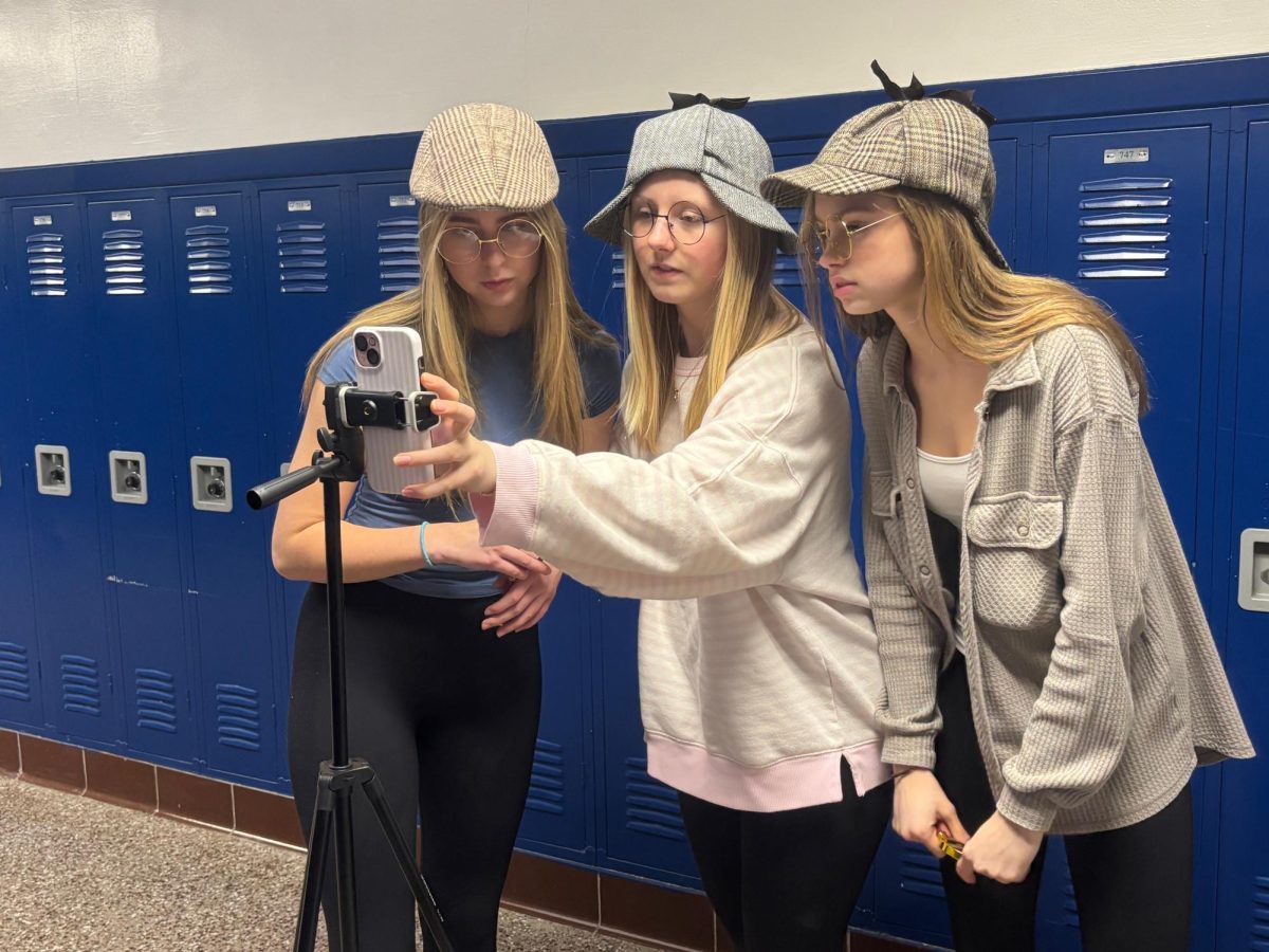 Delphi Detectives Margot Husson, Emma Haig and Julia Hirsch gather together to edit their new video. The Delphi Detectives’s newest video about Del Val’s phone ban was posted on Mar. 9, 2026. 
