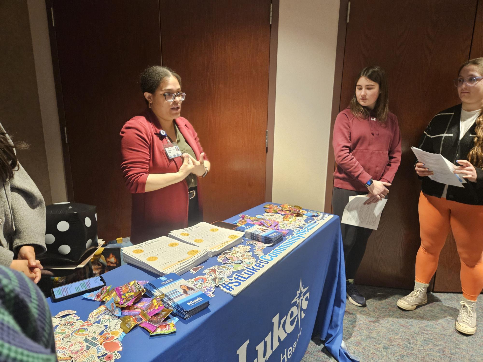 Biomedical Academy students participate in St. Luke’s hands-on day