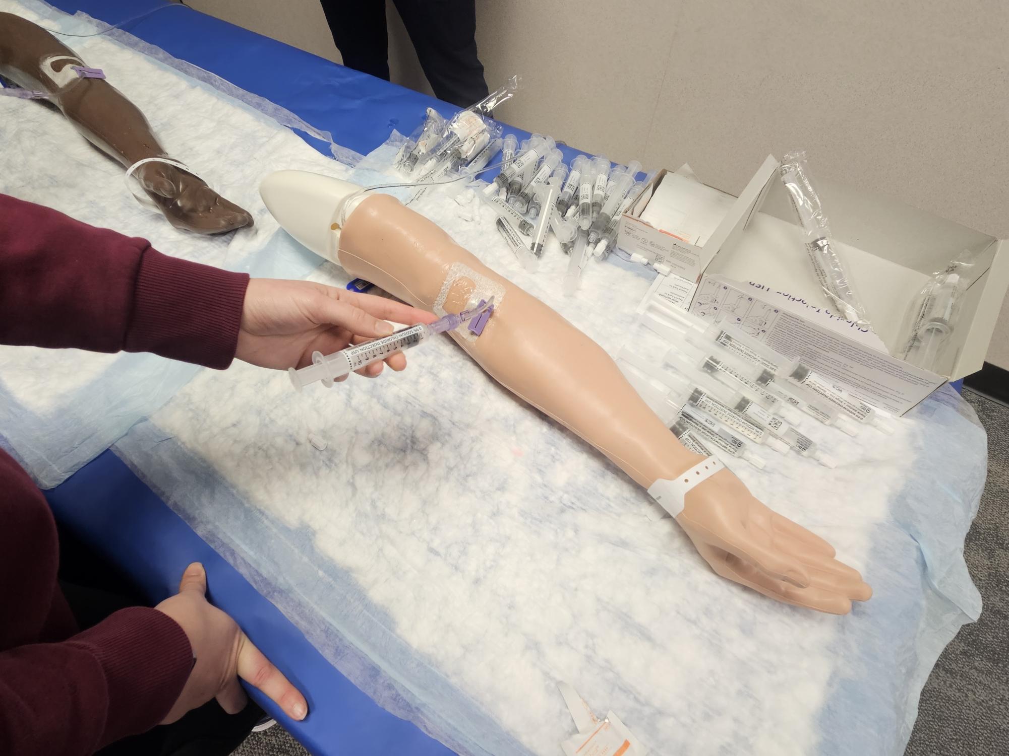 Biomedical Academy students participate in St. Luke’s hands-on day